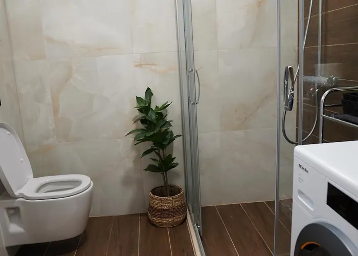 Bestblick - Na Stazi 公寓